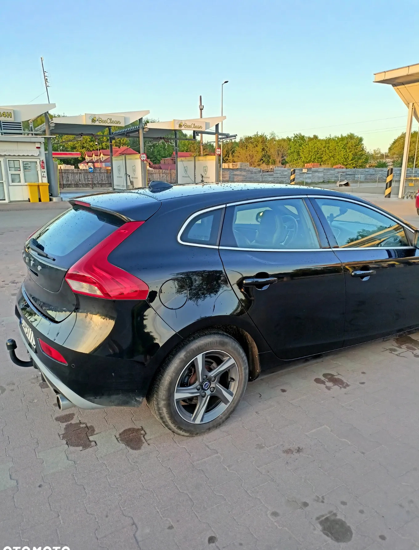 Volvo V40 cena 49900 przebieg: 158500, rok produkcji 2015 z Warszawa małe 254